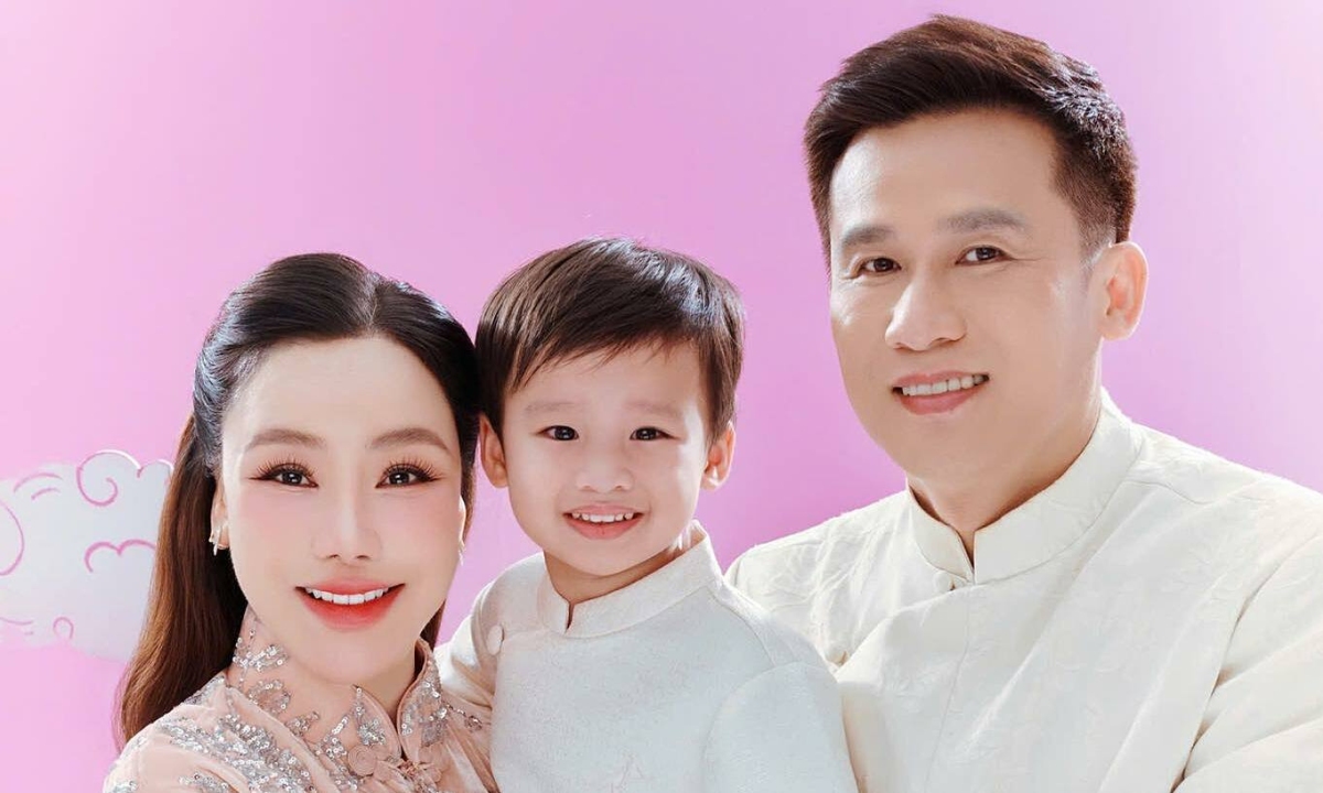 SC88 casino và câu chuyện tổ ấm hạnh phúc của Hồ Quỳnh Hương sau một năm kết hôn - hình ảnh - sc88x.vip SC88 casino và câu chuyện tổ ấm hạnh phúc của Hồ Quỳnh Hương sau một năm kết hôn - hình ảnh - sc88x.vip