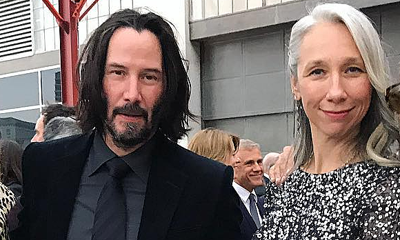 SC88 Baccarat và Câu Chuyện Tình Yêu Đáng Ngưỡng Mộ Của Keanu Reeves - hình ảnh - sc88x.vip SC88 Baccarat và Câu Chuyện Tình Yêu Đáng Ngưỡng Mộ Của Keanu Reeves - hình ảnh - sc88x.vip
