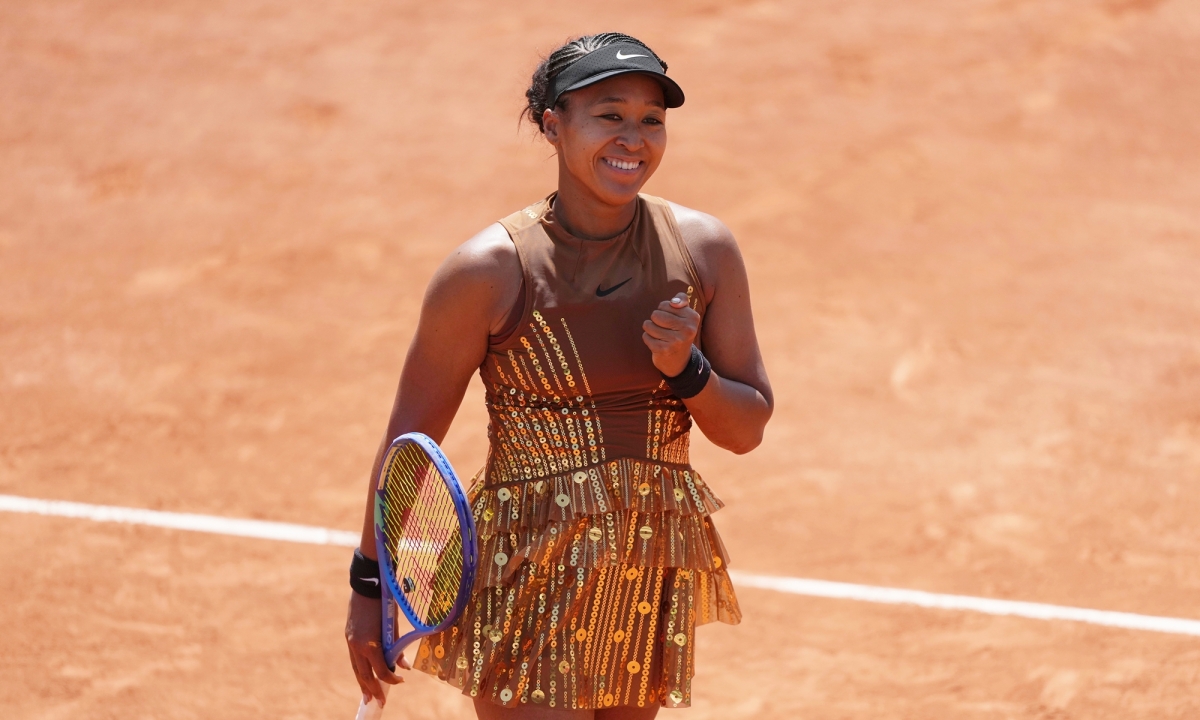 Naomi Osaka lấp lánh trên sân Roland Garros với váy sequin độc đáo - hình ảnh - sc88x.vip Naomi Osaka lấp lánh trên sân Roland Garros với váy sequin độc đáo - hình ảnh - sc88x.vip