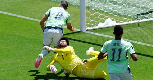 Tranh cãi quả phạt đền đầu tiên tại World Cup 2026: VAR bỏ qua lỗi việt vị của Thụy Sĩ? - hình ảnh - sc88x.vip