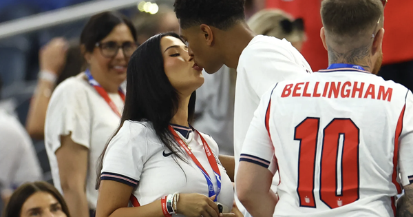 SC88 chính thức: Đội tuyển Anh cấm WAGs ở World Cup 2026 – Messi, Ronaldo có bị ảnh hưởng? - hình ảnh - sc88x.vip SC88 chính thức: Đội tuyển Anh cấm WAGs ở World Cup 2026 – Messi, Ronaldo có bị ảnh hưởng? - hình ảnh - sc88x.vip
