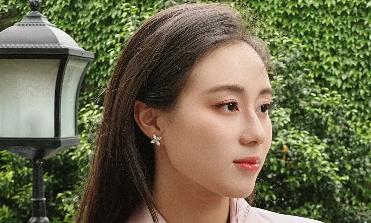 SC88 đổi thưởng – Hà Siêu Hân và sức hút từ giới thượng lưu châu Á - hình ảnh - sc88x.vip SC88 đổi thưởng – Hà Siêu Hân và sức hút từ giới thượng lưu châu Á - hình ảnh - sc88x.vip