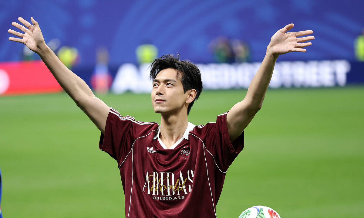 Tài tử Lý Hiện gây sốt trên sân bóng World Cup: góc nhìn mới cho người chơi Việt - hình ảnh - sc88x.vip