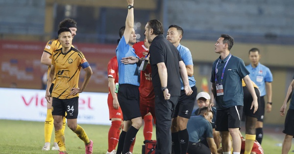 HLV Popov dọa rời V-League sau trận hòa gây tranh cãi với Công an TP.HCM - hình ảnh - sc88x.vip HLV Popov dọa rời V-League sau trận hòa gây tranh cãi với Công an TP.HCM - hình ảnh - sc88x.vip