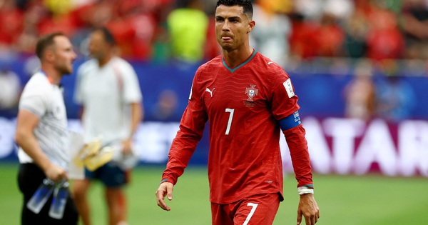 Ronaldo rời sân gây xôn xao, SC88 lý giải góc nhìn mới cho fan Việt - hình ảnh - sc88x.vip Ronaldo rời sân gây xôn xao, SC88 lý giải góc nhìn mới cho fan Việt - hình ảnh - sc88x.vip