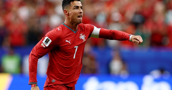 Nhà cái không chặn: Ronaldo lập kỳ tích, Bồ Đào Nha đại thắng Uzbekistan - hình ảnh - sc88x.vip Nhà cái không chặn: Ronaldo lập kỳ tích, Bồ Đào Nha đại thắng Uzbekistan - hình ảnh - sc88x.vip