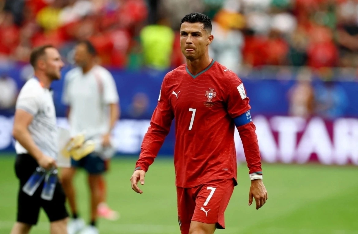SC88 cược bóng đá: Cầu thủ CHDC Congo thừa nhận không kèm Ronaldo tại World Cup 2026 - hình ảnh - sc88x.vip SC88 cược bóng đá: Cầu thủ CHDC Congo thừa nhận không kèm Ronaldo tại World Cup 2026 - hình ảnh - sc88x.vip