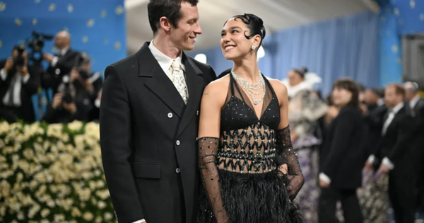 Dua Lipa tổ chức đám cưới bí mật với tài tử sắp thủ vai James Bond - hình ảnh - sc88x.vip Dua Lipa tổ chức đám cưới bí mật với tài tử sắp thủ vai James Bond - hình ảnh - sc88x.vip