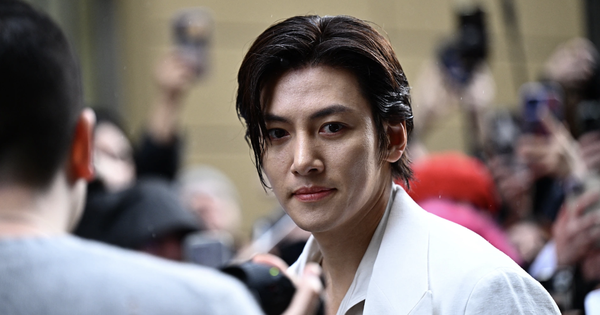 Ji Chang Wook dính bê bối nợ thuế: Cú sốc cho fan và góc nhìn từ SC88 - hình ảnh - sc88x.vip Ji Chang Wook dính bê bối nợ thuế: Cú sốc cho fan và góc nhìn từ SC88 - hình ảnh - sc88x.vip