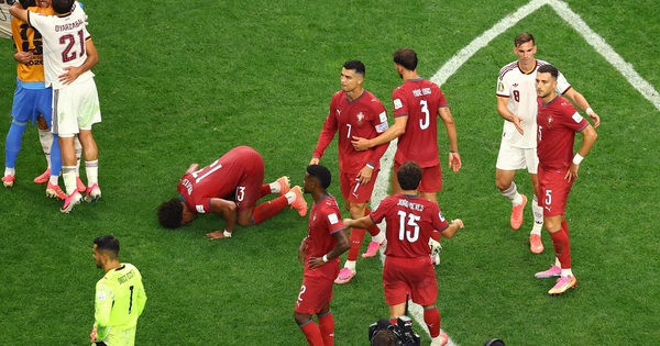 HLV Tây Ban Nha ôm Ronaldo và lời ngợi khen: Dấu ấn cảm xúc tại World Cup 2026 - hình ảnh - sc88x.vip HLV Tây Ban Nha ôm Ronaldo và lời ngợi khen: Dấu ấn cảm xúc tại World Cup 2026 - hình ảnh - sc88x.vip
