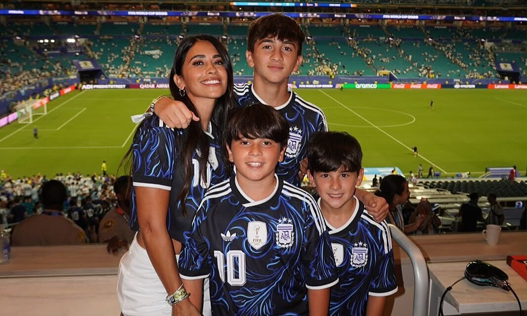 Nhà cái không chặn: Vợ Messi cổ vũ cuồng nhiệt sau chiến thắng kịch tính - hình ảnh - sc88x.vip Nhà cái không chặn: Vợ Messi cổ vũ cuồng nhiệt sau chiến thắng kịch tính - hình ảnh - sc88x.vip
