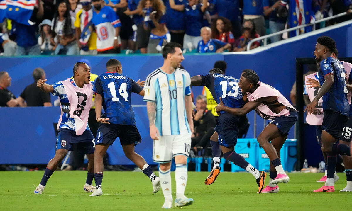 SC88 chính thức: Henry và Ibrahimovic kêu gọi FIFA trao cúp cho Cape Verde sau màn trình diễn World Cup 2026 - hình ảnh - sc88x.vip SC88 chính thức: Henry và Ibrahimovic kêu gọi FIFA trao cúp cho Cape Verde sau màn trình diễn World Cup 2026 - hình ảnh - sc88x.vip