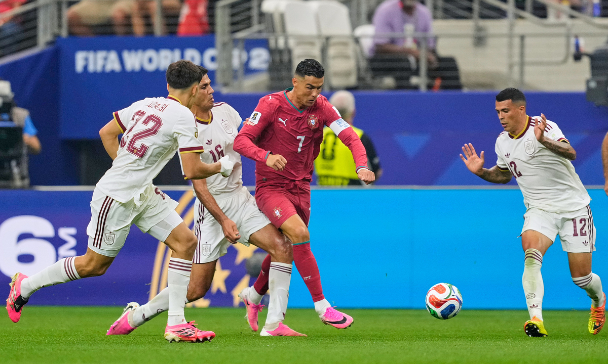 Ronaldo nhận điểm thấp nhất trận thua Tây Ban Nha - hình ảnh - sc88x.vip Ronaldo nhận điểm thấp nhất trận thua Tây Ban Nha - hình ảnh - sc88x.vip